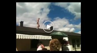 Сумасшедший прыжок с крыши