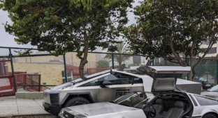 Tesla Cybertruck і DeLorean виглядають як прибульці (3 фото)