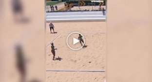 Женский пляжный волейбол — это не только красиво, но и зрелищно