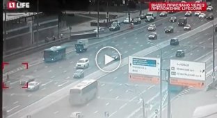 Автомобиль BMW Минобороны России насмерть сбил пешехода