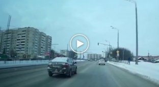 Жесткая встреча двух достойных водителей в Казани
