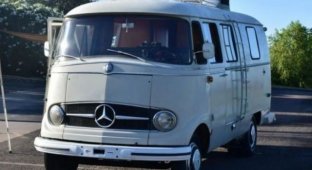 Уютный автодом из старого Mercedes-Benz (15 фото)