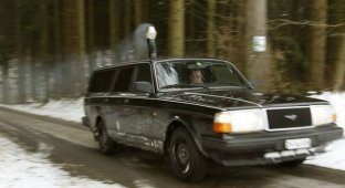 Дровяная печь в машине из Швейцарии (6 фото + видео)