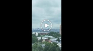 Російський Іжевськ за 1300 кілометрів від України атакували дрони. У місті лунають вибухи, постріли та горить підприємство