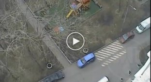 Падение девушки с 12 этажа в Москве попало на видео