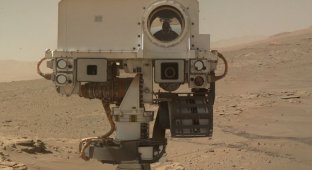 Износ марсохода Кьюриосити за время пребывания на Марсе (15 фото)