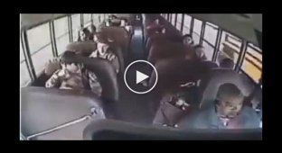 13-ти летний школьник остановил автобус с водителем у которого случился инфаркт