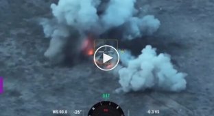 FPV-дрон Дикие Шершни атакует российский танк, после чего он подрывается на мине