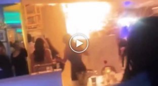 Party with a spark: the British almost burned down a restaurant, celebrating a birthday with a fun company