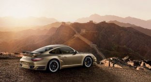 Юбилейная спец-версия Porsche 911 Turbo S только для Китая (7 фото)