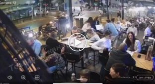 Нападение со стрельбой в Тель-Авиве попало на видео