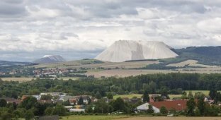 Откуда в Германии взялась гора соли (6 фото)