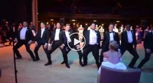 Awesome dance of the groom for his betrothed
