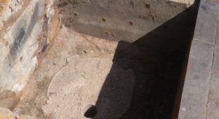 Заброшенный подвал под частным домом (14 фото)