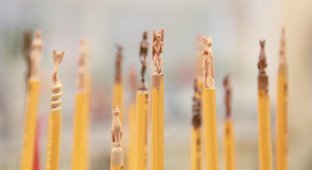 Учитель труда из Алматы вырезает невероятные фигурки из карандашей (16 фото)