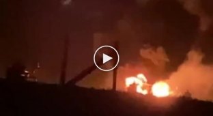 Деталі з нічних вибухів у Бердянську: Попадання в російські вертольоти і вибухи БК, що стоять поруч.