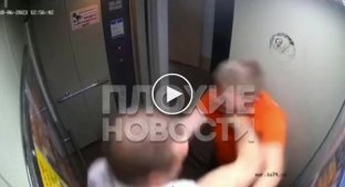 Пьяные мужчины устроили эпичную драку в лифте