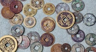 «Заначку» із 100 000 стародавніх монет знайшли в Японії (5 фото)