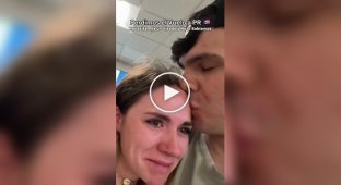 Bloggers stuck at the airport due to a ChatGPT error