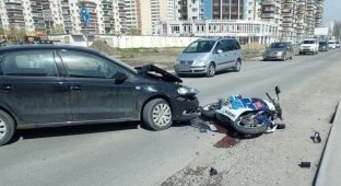 В Краснодаре пострадал мотоциклист и его пассажирка (2 фото + 1 видео)