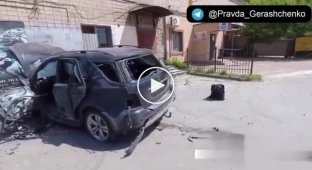 Появилось видео подорванного автомобиля коллаборантов в Мелитополе