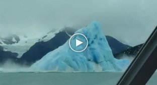 Як айсберги роблять перекид