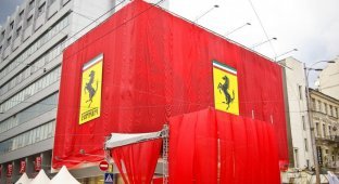 Новый дом Ferrari в Киеве: взгляд изнутри (56 фото)