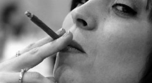 Курящие девушки (35 фото)