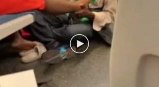 Внезапный приступ футфетиша в метро Вашингтона