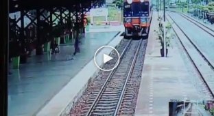 30-летняя самоубийца бросилась под поезд
