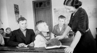 Life in a Ukrainian village in the early 50s (54 photos)