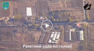 Українська артилерія завдає ударів по колоні російських військових у Херсонській області