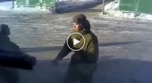 Солдатик танцует Gangnam style