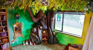 Отец потратил 18 месяцев на превращение спальни дочери в волшебный домик на дереве (12 фото)