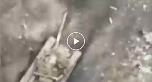 Воины 30-й ОМБр показали уничтожение еще одного рашистского танка