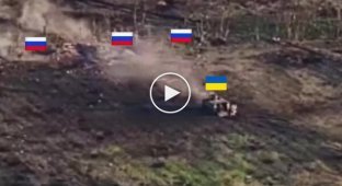Украинские военные при поддержке БТР М113 штурмуют и зачищают российские позиции на Угледарском направлении