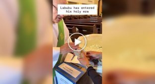 The world has gone crazy: religious owners of Labubu began to bless their plush monsters