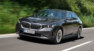 The new BMW "five" consumes up to 1 liter of fuel per 100 km (16 photos)