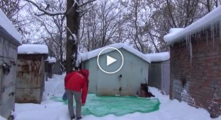 New Year's dog rescue. A dog lived for a year with a piece of pipe around its neck