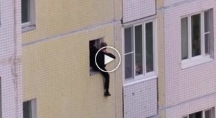 Житель Зеленограда чудом остался жив, выпрыгнув из окна