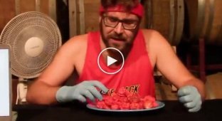 In the USA, a man killed 50 fire-breathing peppers in 6 minutes and got into the Guinness Book of Records