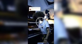 Created song on knee