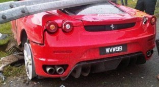 Ferrari F430 разбили на тест-драйве (3 фото)