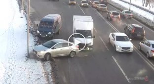 Двойное ДТП парализовало дорогу в Волгограде