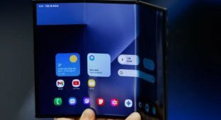 Samsung анонсировал трифолд (3 фото)