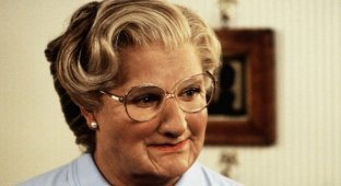 The director of "Mrs. Doubtfire" saved 600 km of film with improvisations by Robin Williams (4 photos)