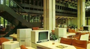 A selection of beautiful offices from the 90s (10 photos)