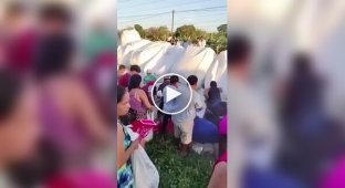 Sweet accident: people emptied a truck of sugar.
