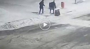 Robbery of the century: thieves stole the terminal and dragged it around the city