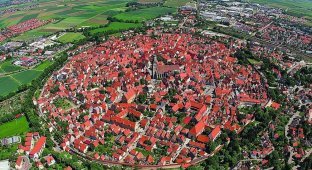 Справжнє діамантове місто в метеоритному кратері (6 фото)